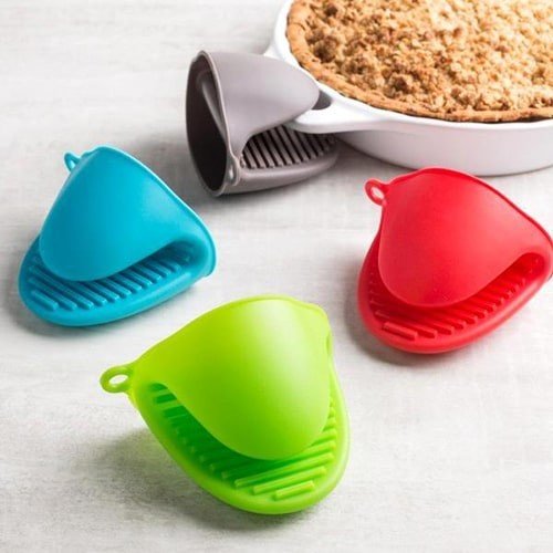 Silicone Pot Holder Pair – Heat-Resistant Kitchen Gloves & Grip Pads